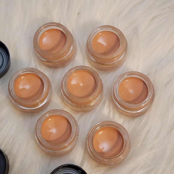 Benefit Erase Paste Brightening Concealer #2 Medium one jar - Picture 3 of 3